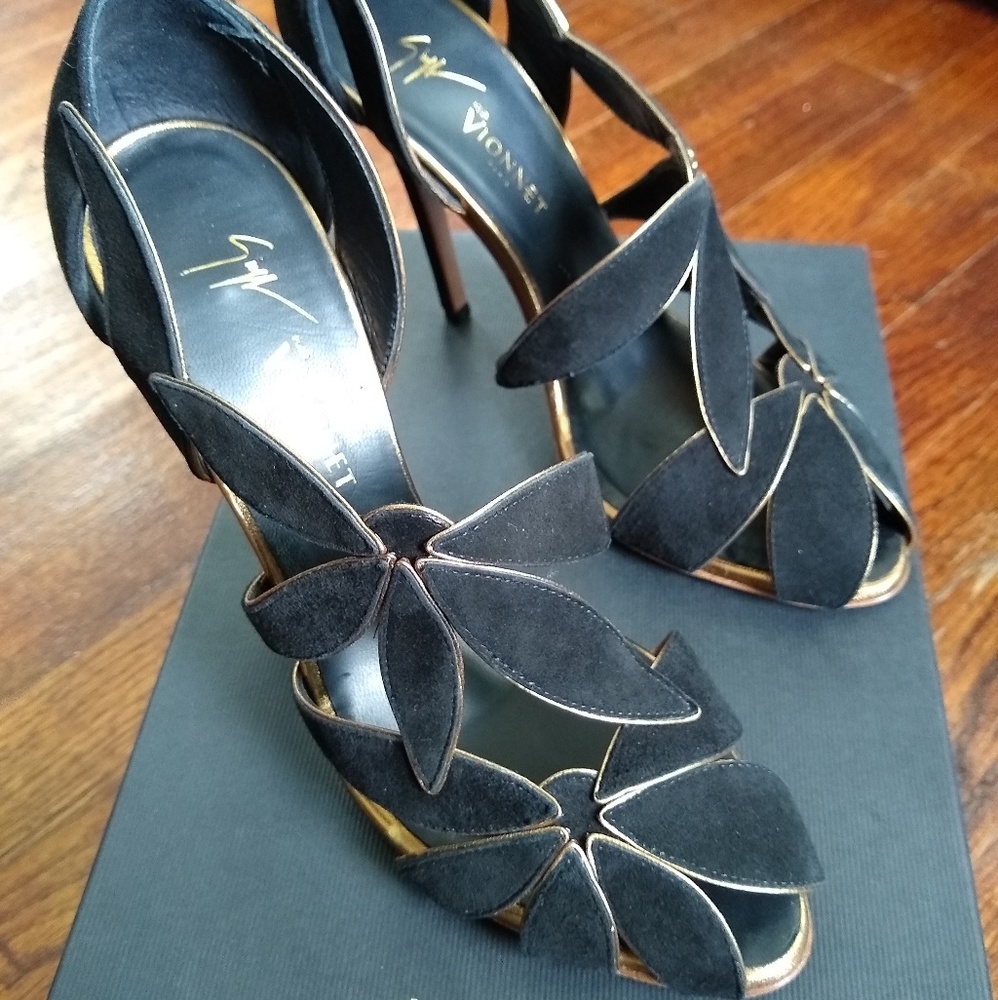 NIB Giuseppe Zanotti for Vionnet heels - Picture 3 of 8